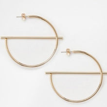 Load image into Gallery viewer, Large circle hoops, minimalist, statement hoops, geometric earrings, boho hoops, wire hoops, G earrings, G hoops, large gold hoops, 925
