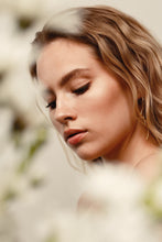 Load image into Gallery viewer, Dainty threader earrings, pull through, wire earrings, double layer earrings, wavy earrings, boho, lightweight, unique, dangle earrings, 925