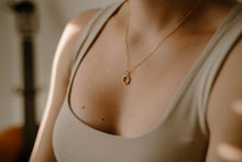 Load image into Gallery viewer, LAUREL - Simple French vintage minimalist criss-cross dainty interwoven entwine infinity twist rope wreath weave pendant gold necklace stack