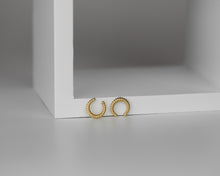 Load image into Gallery viewer, Mini ribbed cuffs, croissant ear cuffs, mini dome earrings, clip on earrings, no piercing, crescent wrap earrings, cartilage clip