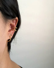 Load image into Gallery viewer, Mini ribbed cuffs, croissant ear cuffs, mini dome earrings, clip on earrings, no piercing, crescent wrap earrings, cartilage clip