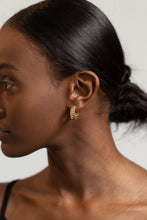 Load image into Gallery viewer, Ribbed chunky hoops, puff hoop earring, canelé dessert, bold hoops, large gold hoops, thick hoops, statement earring, creme brule, puffy
