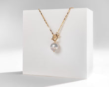Load image into Gallery viewer, SEFFI - Rectangle link chain baroque pearl toggle necklace, gold large box chain French street style statement pearl bride wedding bridal
